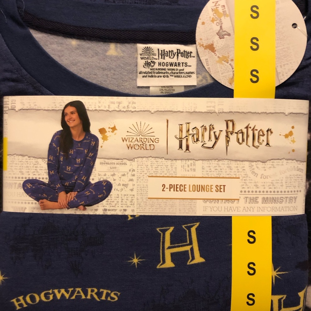 Warner Bros. Blue and Gold Harry Potter Pajama Set